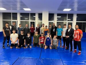 ARTVİN (AA) – Artvin Valisi Yılmaz Doruk'un, ziyaret ettiği spor