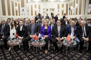 - "Avrasya üçgeninde çok büyük doğal kaynaklar ve imkanlar söz