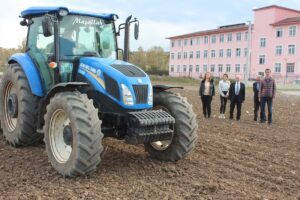 SAMSUN (AA) – Samsun'un Bafra ilçesinde atıl araziyi tarıma kazandırmak