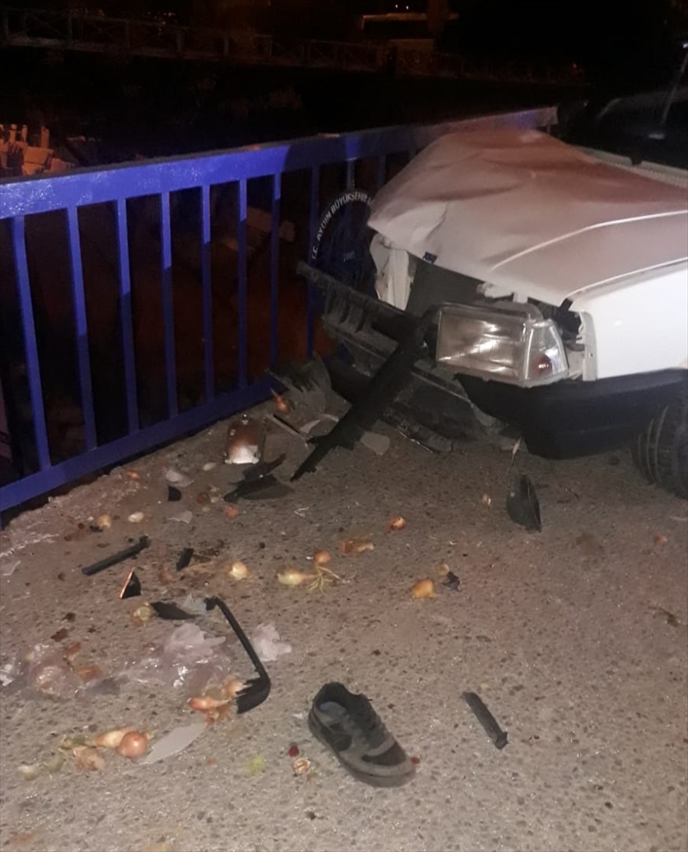 Aydın'da kaldırımda yürürken otomobilin çarptığı çocuk öldü, babası yaralandı