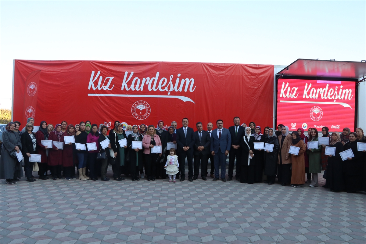 Bakan Yardımcısı Gizligider, Çankırı'da Kız Kardeşim Projesi sertifika törenine katıldı:
