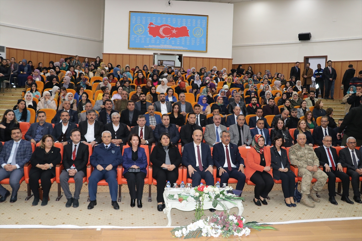 Batman'da “En İyi Narkotik Polisi Anne” semineri düzenlendi