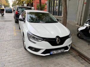 İSTANBUL (AA) – Beyoğlu'nda, ters yöne girip makas atarak ilerleyen