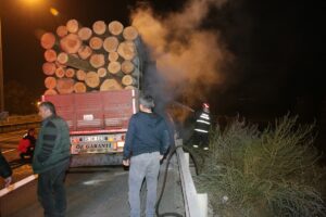 BOLU (AA) – Anadolu Otoyolu'nun Bolu kesiminde seyir halindeki tırın