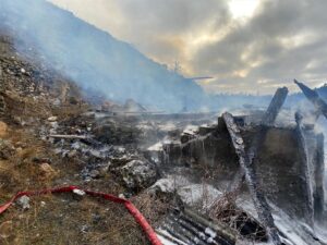 ÇANKIRI (AA) – Çankırı'nın Ilgaz ilçesinde çıkan yangında iki ev