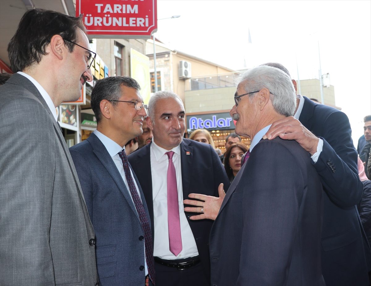 CHP Grup Başkanvekili Özel, Trabzon'da vatandaşlara hitap etti: