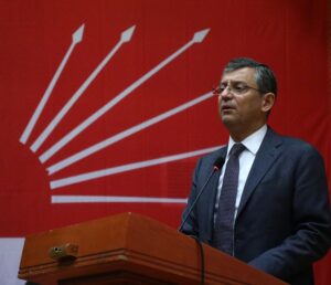 RİZE (AA) – CHP Grup Başkanvekili Özgür Özel, "Bütün sorunları