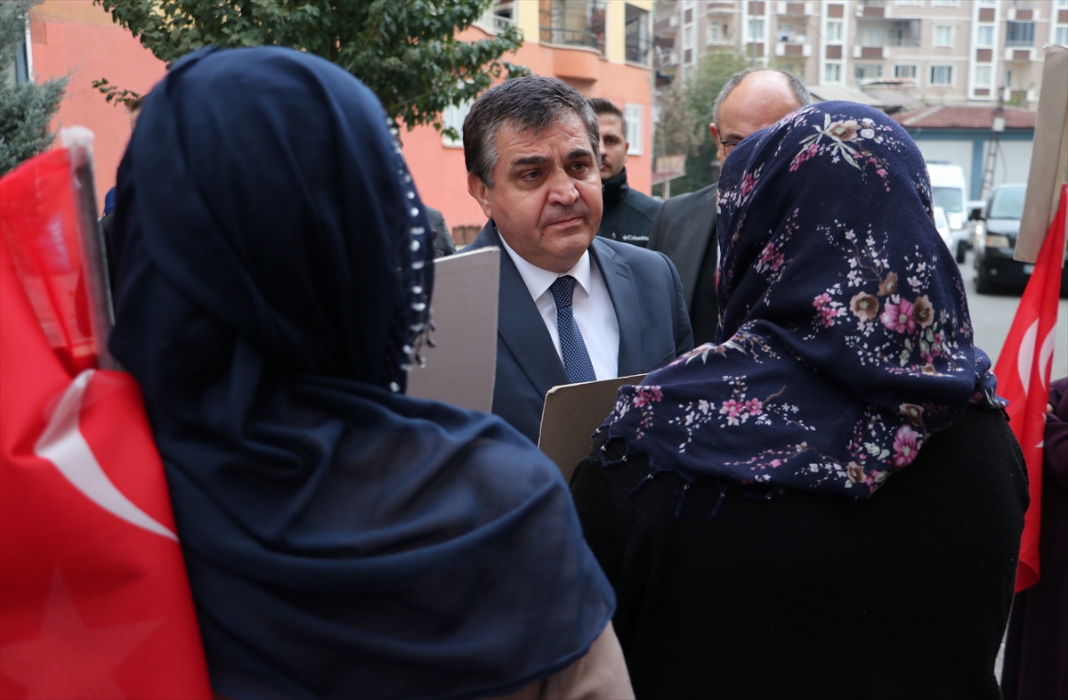 Dışişleri Bakan Yardımcısı Kaymakcı'dan Diyarbakır annelerine ziyaret