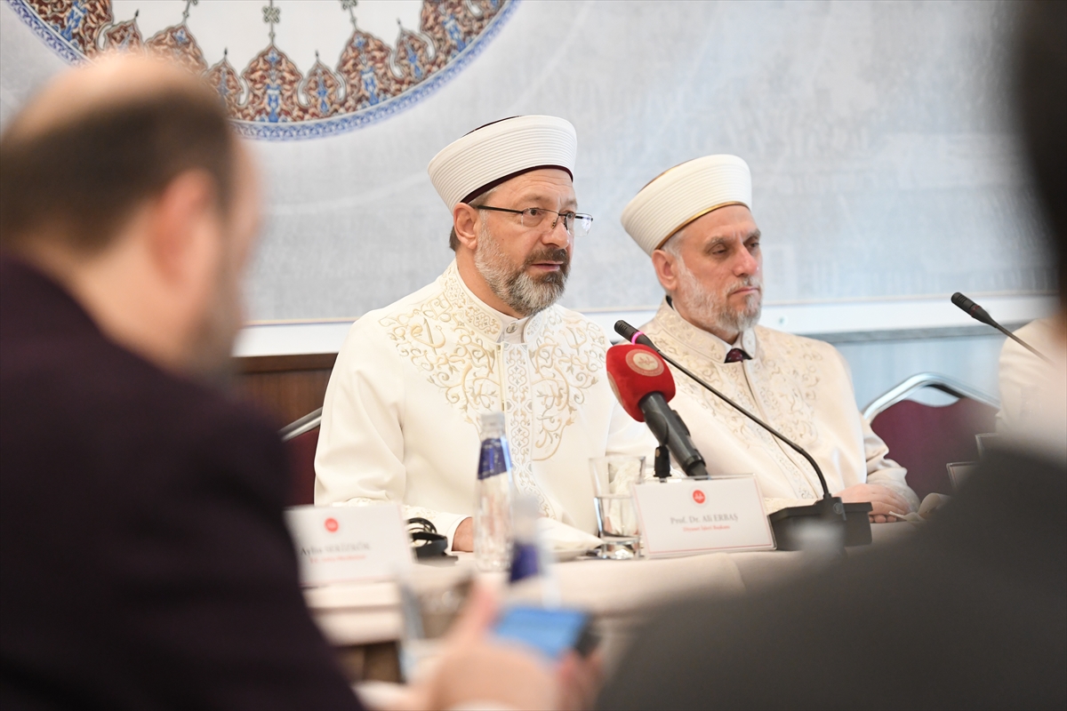 Diyanet İşleri Başkanı Erbaş: “Dünyadaki değişimlerden en fazla İslam toplumu etkileniyor”
