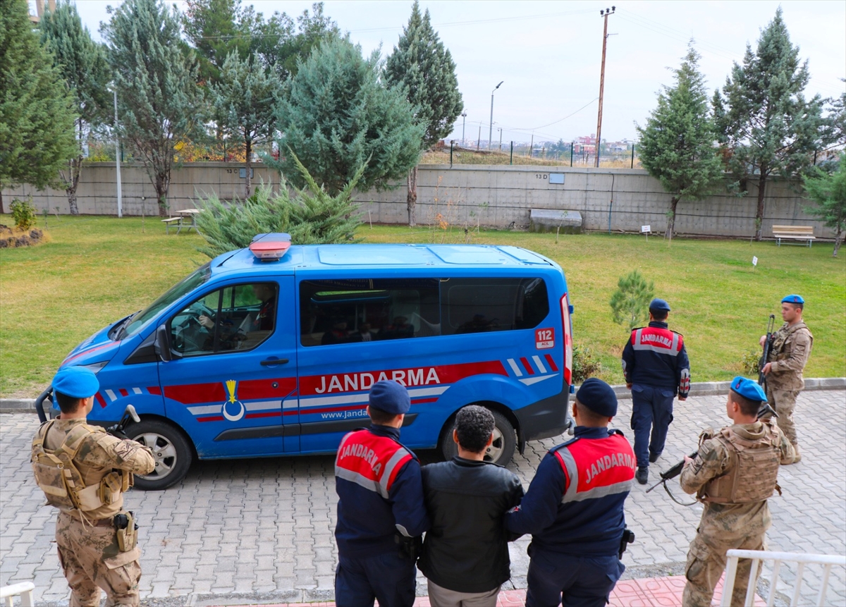 Diyarbakır'da ruhsatsız silahları piyasaya sürmeye çalışan zanlı  tutuklandı