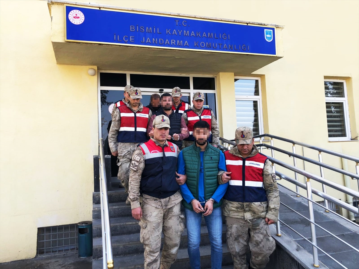 Diyarbakır'da tefecilik operasyonunda 2 zanlı tutuklandı