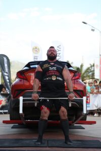 ANTALYA (AA) – "Dünyanın en güçlü sporcuları"nın katıldığı "MLO Strongman
