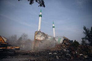 DÜZCE (AA) – Düzce'de yaşanan depremde ağır hasar gören Çilimli