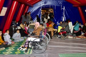 DÜZCE (AA) – Düzce'nin Gölyaka ilçesinde yaşanan depremin ardından evlerine