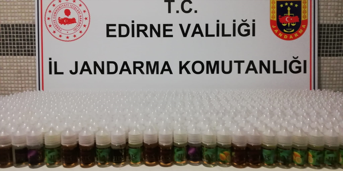 Edirne'de kargoya verilen 980 şişe elektronik sigara likidi ele geçirildi