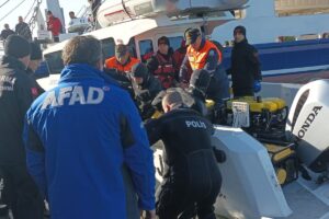 ELAZIĞ (AA) – Elazığ'ın Baskil ilçesinde dün teknesiyle açıldığı Karakaya