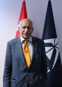 - "Bizler uyumlu milletleriz ama aynı zamanda siyasi anlayışta çok