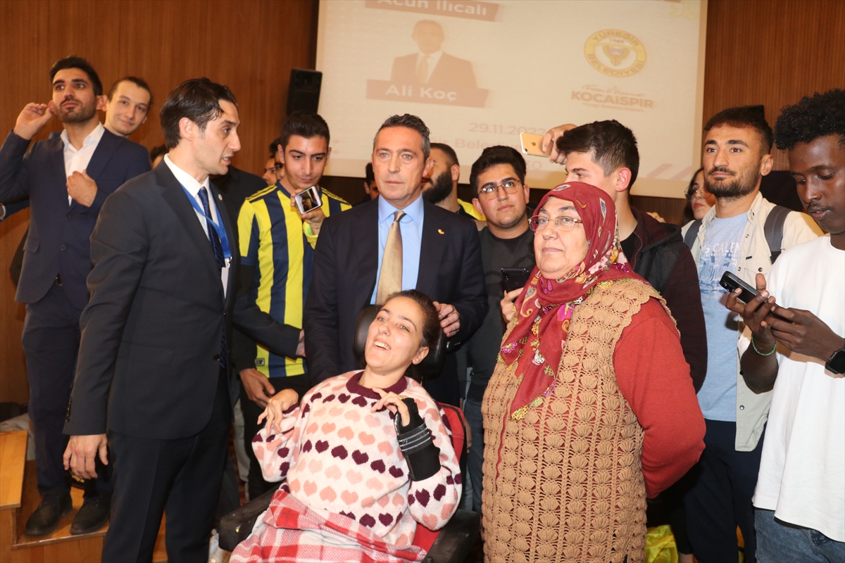 Fenerbahçe Başkanı Ali Koç, Adana'da gençlerin sorularını yanıtladı: