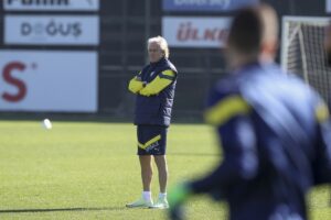 İSTANBUL (AA) – UEFA Avrupa Ligi B Grubu'nun 6. ve