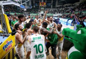 - Frutti Extra Bursaspor: 95 - U-BT Cluj-Napoca: 80