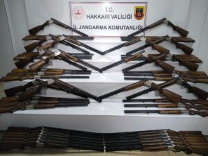 HAKKARİ (AA) – Hakkari'nin Yüksekova ilçesinde bir araçta 50 av