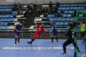 - Sakarya Büyükşehir Belediyespor: 42 - İzmir Büyükşehir Belediyespor: 25