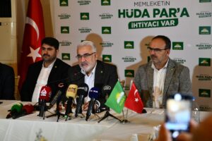 - "Başını örttüğü için insanlar okullarından atıldı, memuriyete alınmadı. Öyleyse