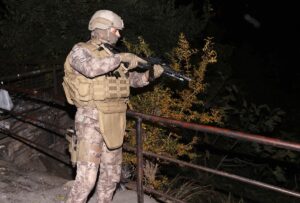 - Suç örgütü üyelerinin 61 mağdur kişiden 6 milyon 297