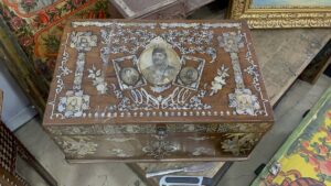 İSTANBUL (AA) – İstanbul'da antikacı olarak işletilen iş yerine düzenlenen