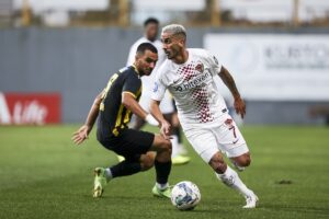 - İstanbulspor: 0 - Atakaş Hatayspor: 1 (İlk yarı)