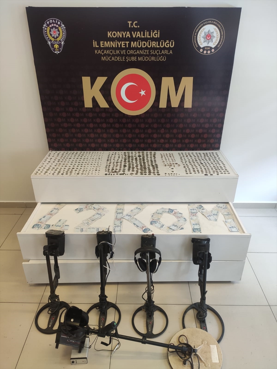Konya'da tarihi eser kaçakçılığı operasyonunda 8 zanlı yakalandı