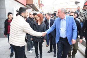 HAKKARİ (AA) – Memleket Partisi Genel Başkanı Muharrem İnce Hakkari'de