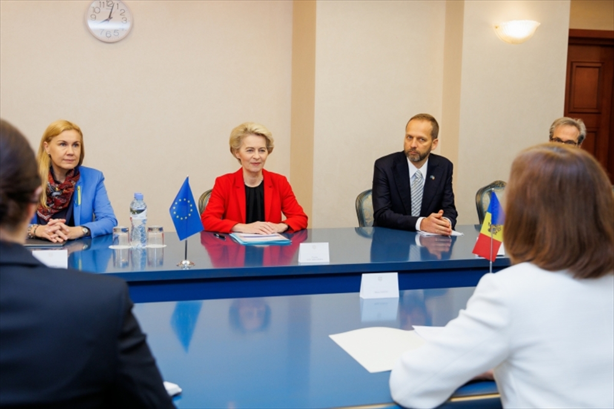 Moldova Cumhurbaşkanı Sandu ile AB Komisyonu Başkanı von der Leyen enerji krizini görüştü: