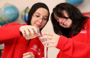 MUĞLA (AA) – Muğla’da, Kız Anadolu İmam Hatip Lisesi Fen