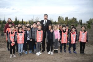 OSMANİYE (AA) – Osmaniye'de 24 Kasım Öğretmenler Günü dolayısıyla düzenlenen