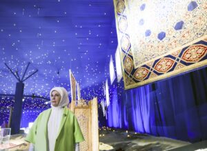 - Özbekistan'daki Türk Devletleri Teşkilatı Zirvesi'ne katılan liderlerin eşleri, Emine