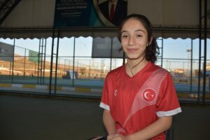 ŞIRNAK (AA) – Şırnak'ta bedensel engelli sporcu Elfida Algit (14)