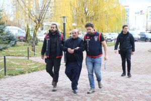 SİVAS (AA) – Sivas'ta otopark yüzünden çıkan kavgada komşusunu öldüren