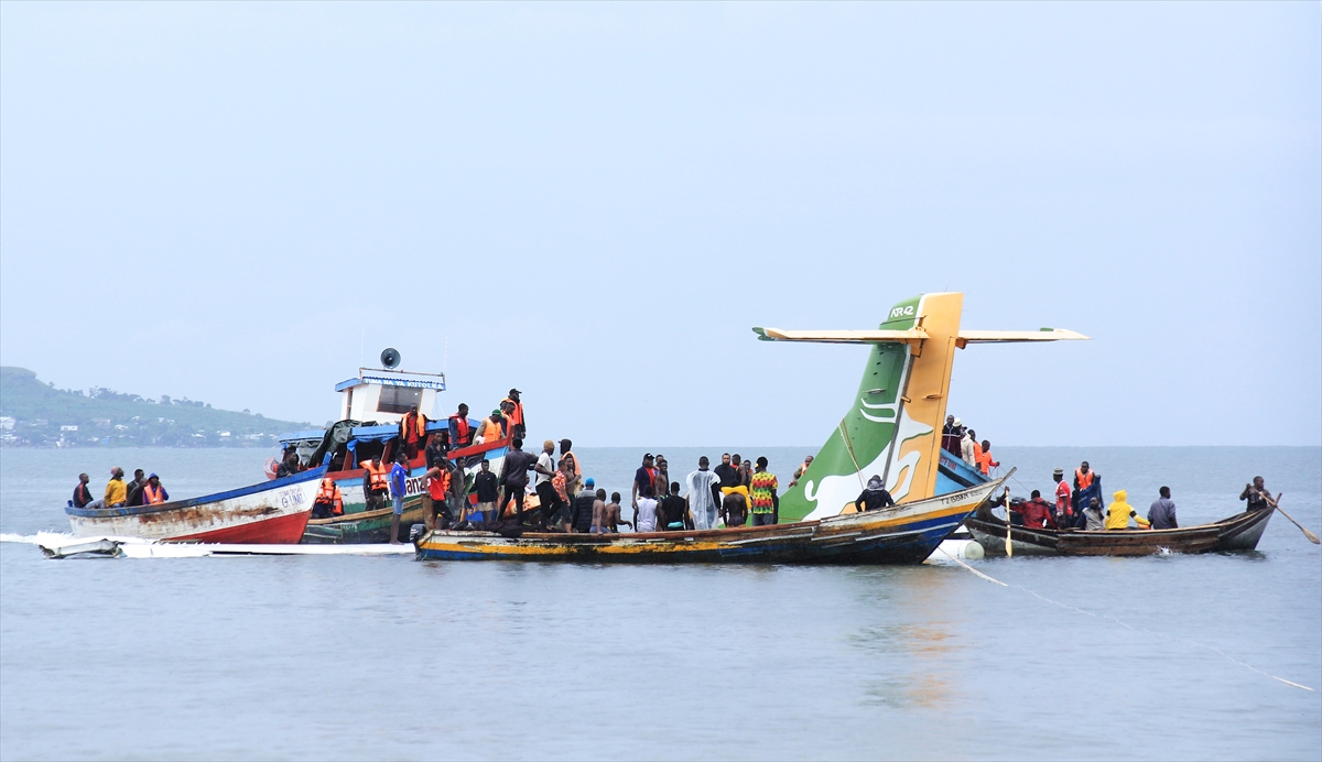 GÜNCELLEME 2 – Tanzanya'da yolcu uçağı Viktorya Gölü'ne düştü