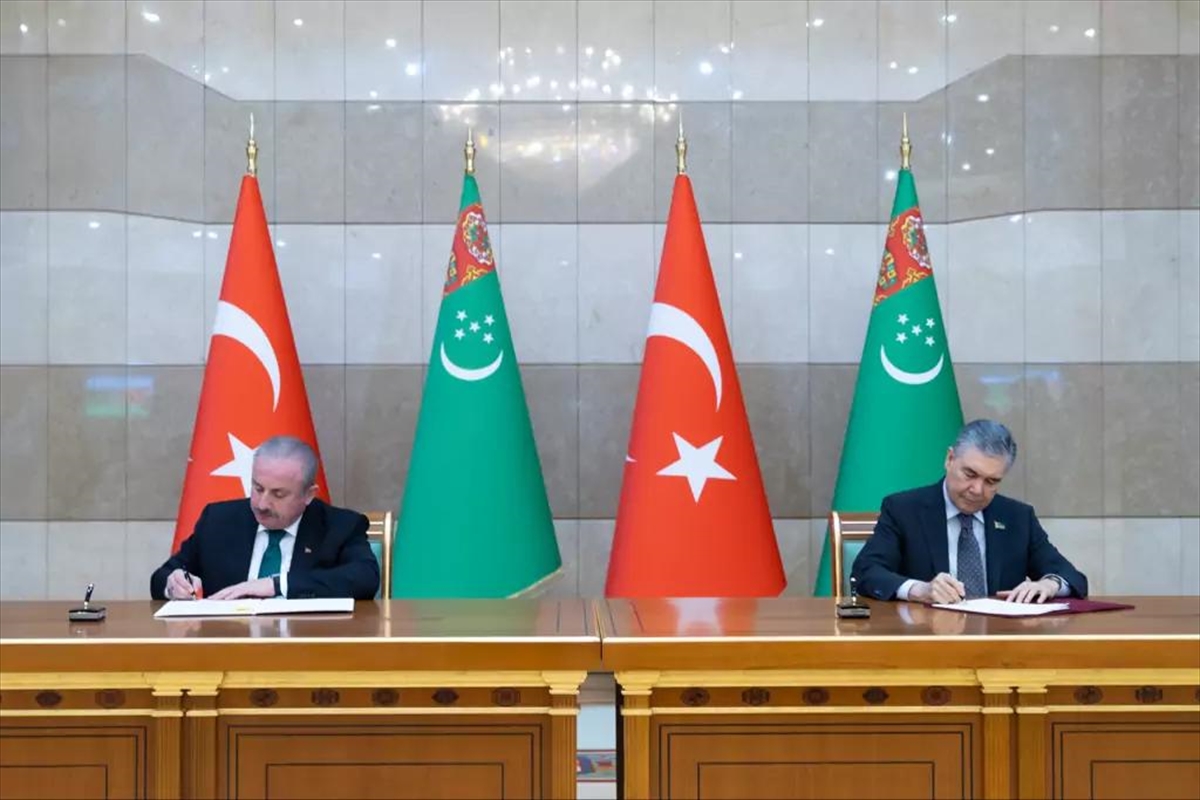 TBMM Başkanı Şentop’a Türkmenistan’da “Devlet Nişanı” takdim edildi