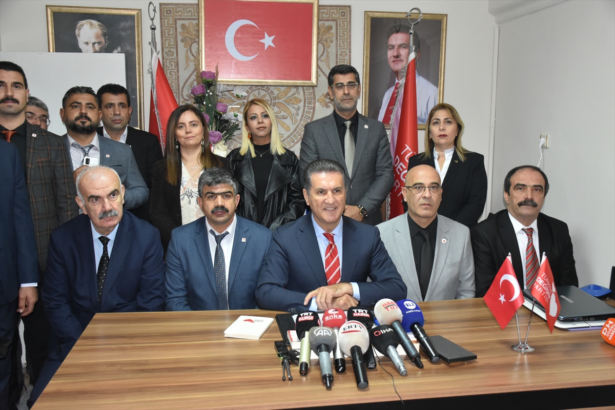 TDP Genel Başkanı Sarıgül, Malatya'da partisinin il başkanlığının açılışına katıldı: