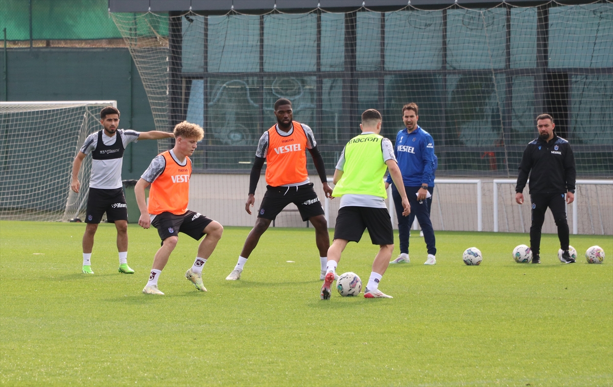 Trabzonspor, lige verilen arada antrenmanlarını sürdürüyor