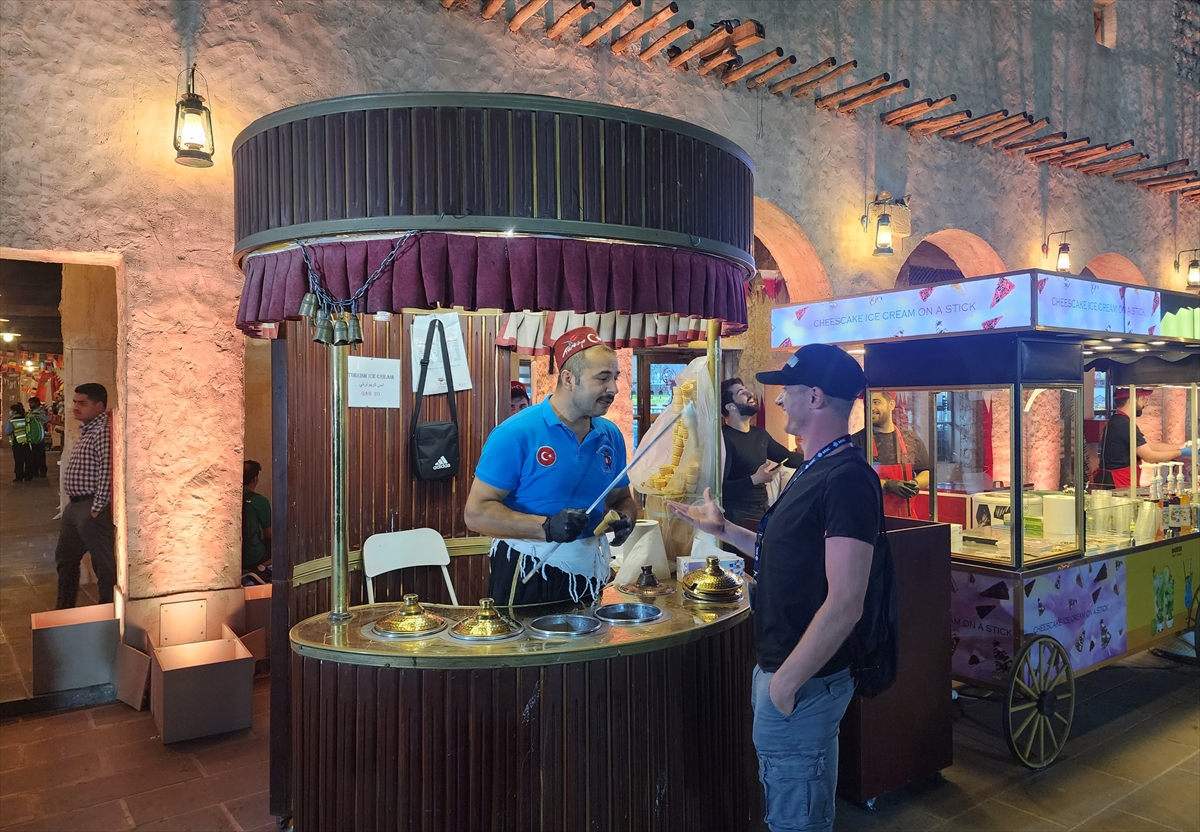 DOHA (AA) – Türk dondurmacı Harun Ardağ, 2022 FIFA Dünya