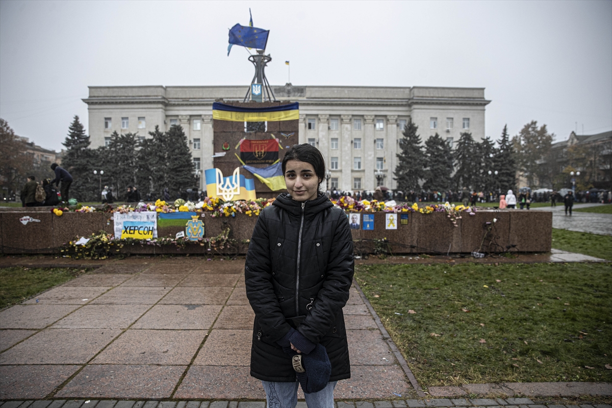 Ukrayna'da Rus güçlerinin çekildiği Herson'da kalan Ahıska Türkü genç yaşadıklarını anlattı
