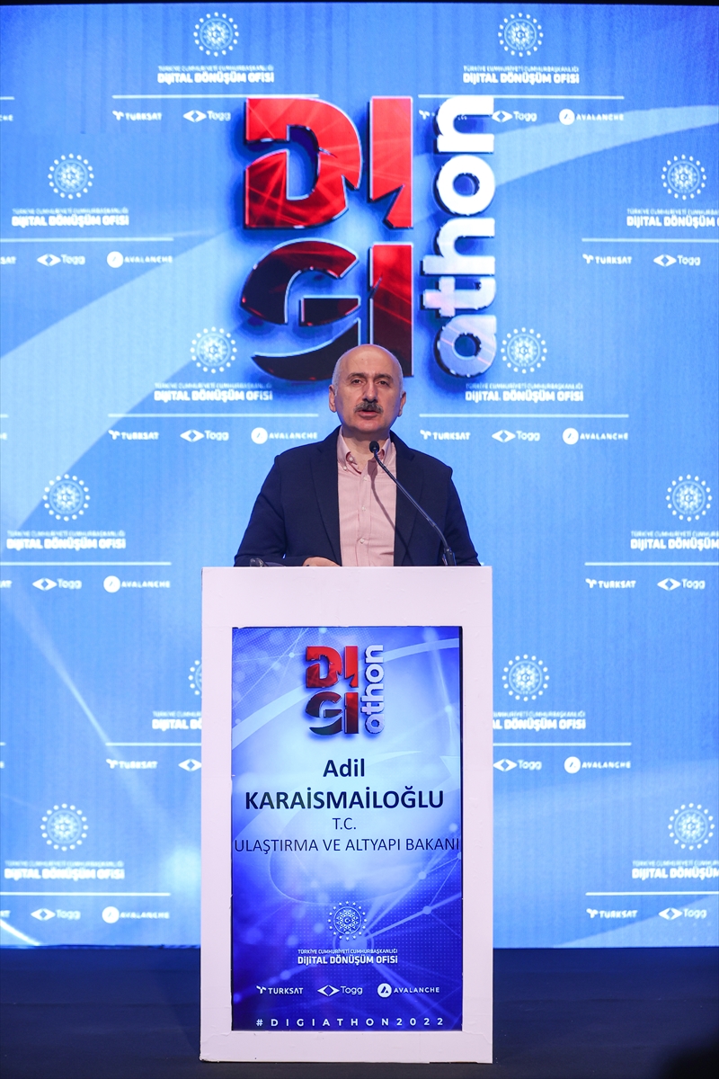 Bakan Karaismailoğlu, “Dijital Türkiye Blokzincir Hackathonu-DIGIATHON 2022 Yarışması”nda konuştu: