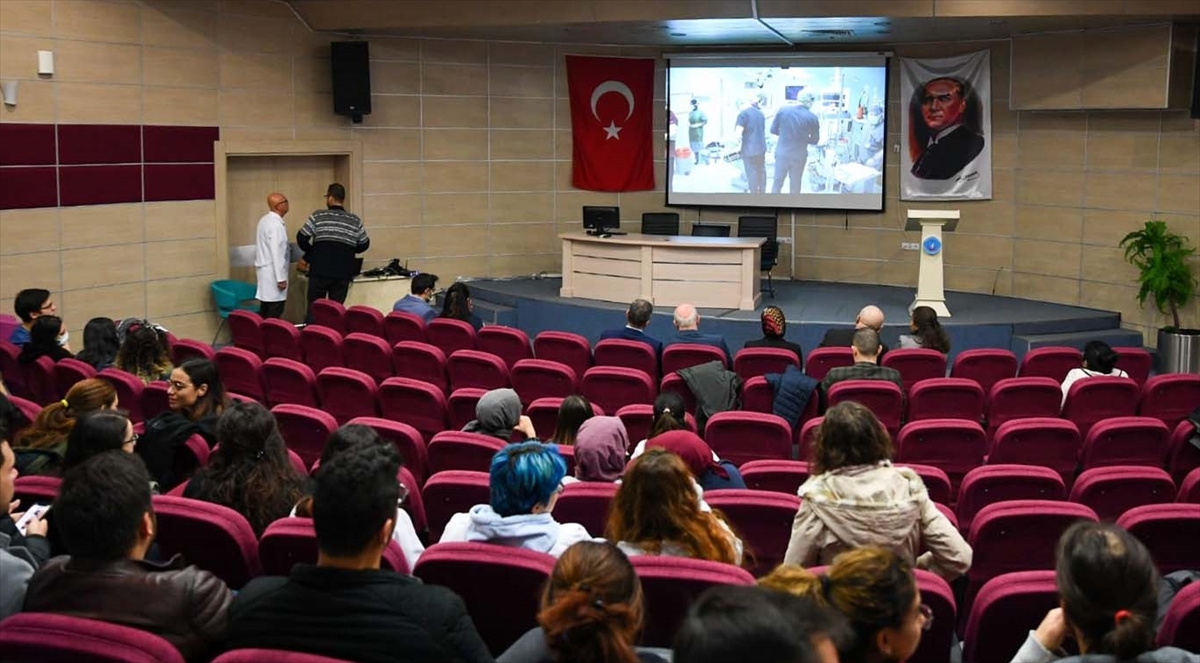 Uşak'ta ilk kez kapalı yöntemle beyin ameliyatı yapıldı