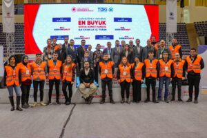 VAN (AA) – Cumhuriyet tarihinin en büyük sosyal konut hamlesi