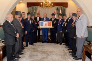 VAN (AA) – Kıbrıs Barış Harekatı'na katılan 75 Vanlı gazi,