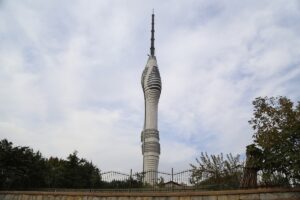 İSTANBUL (AA) – Çamlıca Kulesi'nin dış cephesinde yapılan rutin bakım