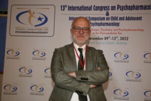 ANTALYA (AA) – AYŞE YILDIZ – Psikofarmakoloji Derneği Başkanı Prof.